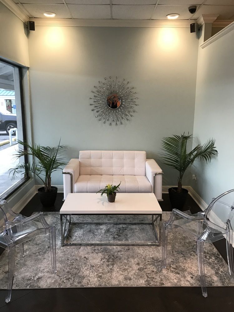 City Beach Tanning Salon: 3000 Severn Ave Ste 3, Metairie, LA 70002